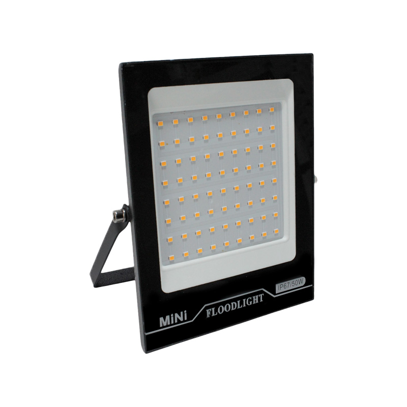 Proyector de Área LED Fuji – 50W, Luz Cálida 3000K | Diseño Vertical PRDAD05030
